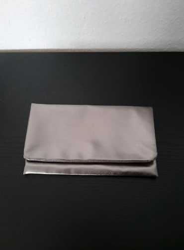 Torebka metaliczna srebrna nowa