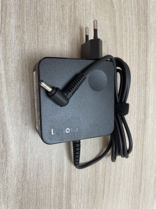 Оригінальні потужні блоки живлення під ігрові ноутбуки.