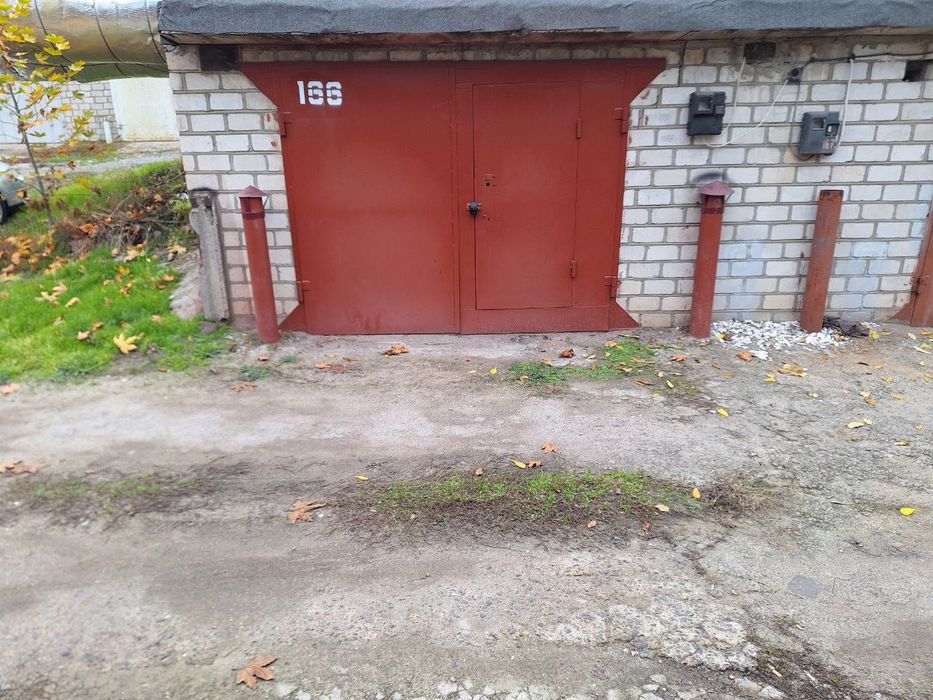 Продаю гараж з підвалом, кооператив, берег.