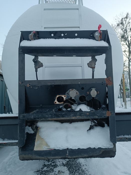 Автоцистерна бочка напівпричіп під олію