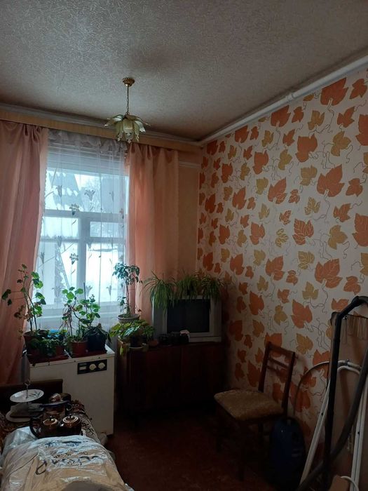 Продається 2-поверховий цегляний будинок м. Тараща