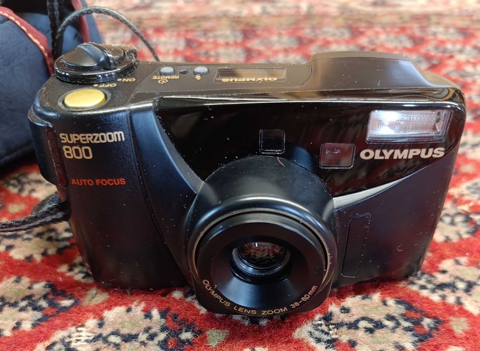 Aparat analogowy Olympus.