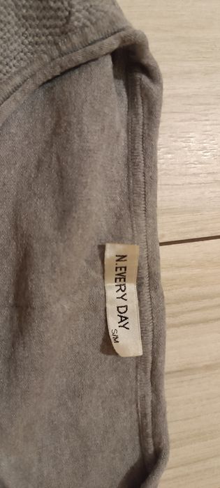 Sweter damski siwy
