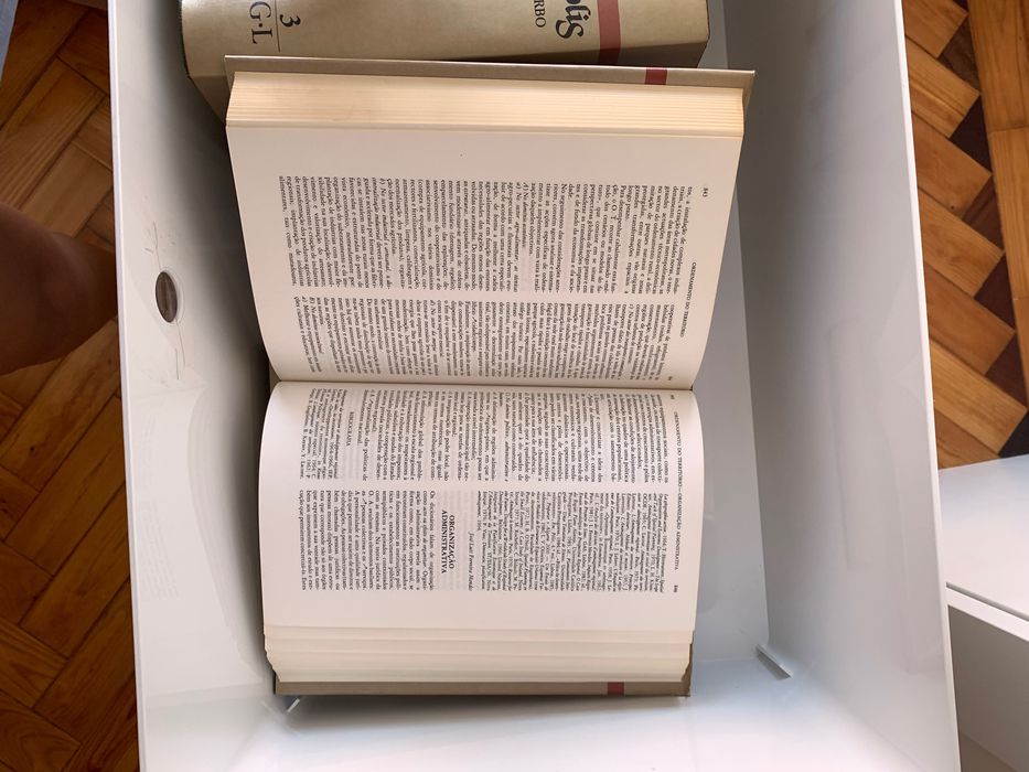 Enciclopédia Vintage Pólis