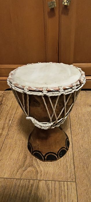 Bęben afrykański Djembe.