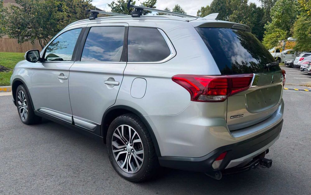 Mitsubishi Outlander      2018