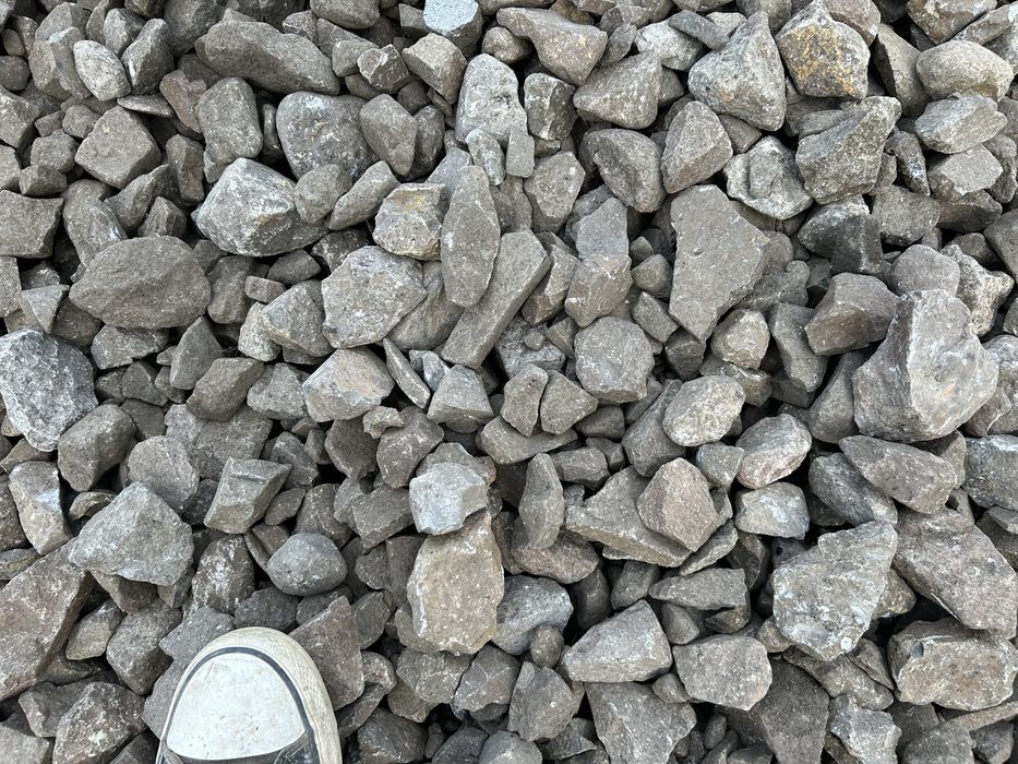 Tluczen kamienny , betonowy
