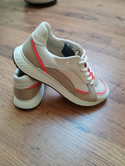 ECCO Buty skórzane roz. 38