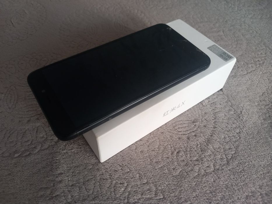 Телефон Xiaomi Redmi 4X