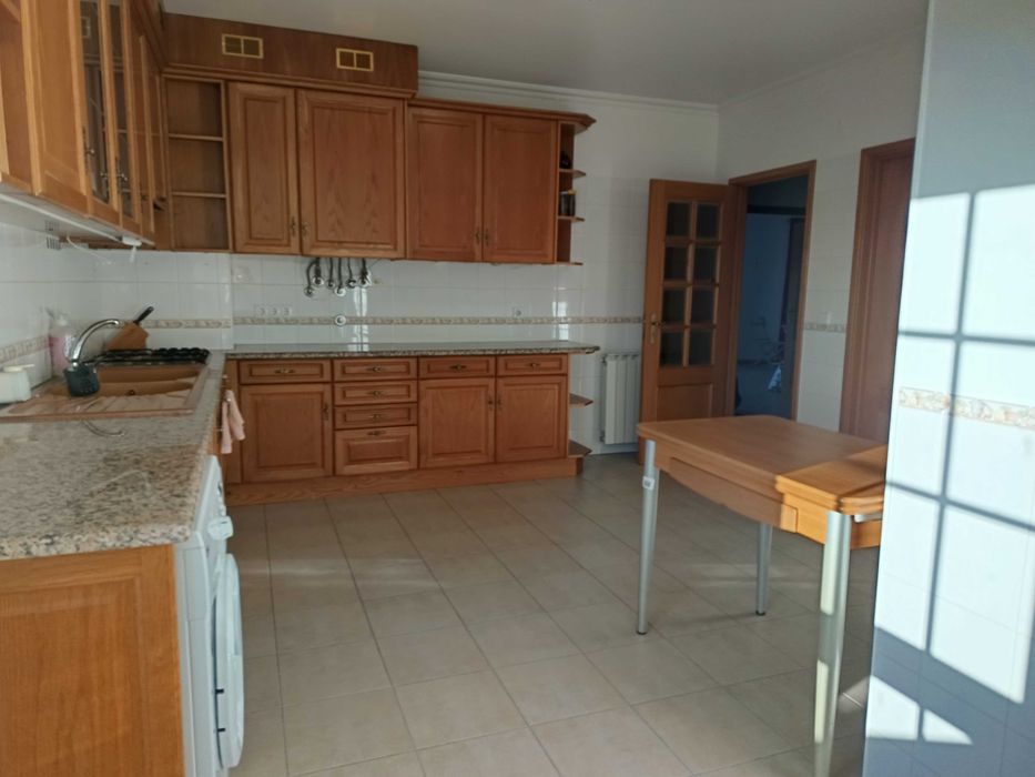Apartamento T4 + Garagem, Entroncamento