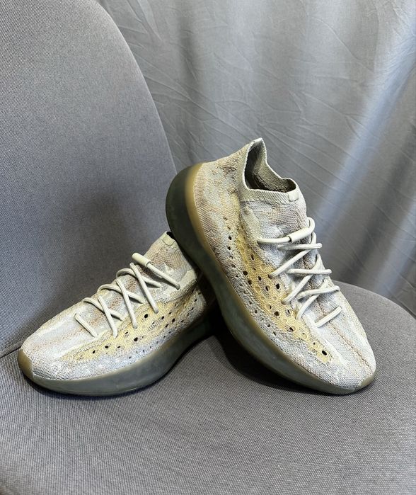 adidas yeezy boost 380 - купити товари моди та стилю - Ціна на OLX.ua