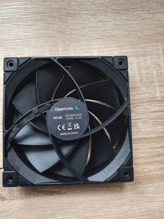 DeepCool FK120 120mm PWM Czarny – Stan jak nowy Cena za sztk posiadam 3 sztk