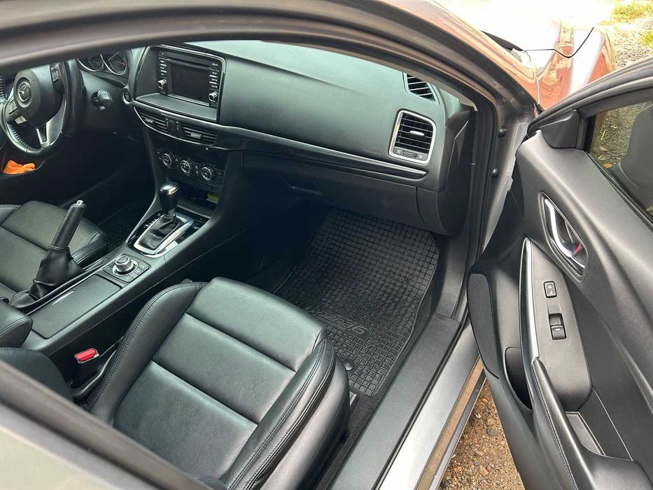 Мазда  6  2014 р.в.