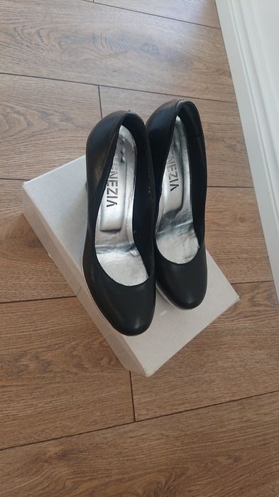 Buty damskie venezia roz 38,koturn,obcas 8cm