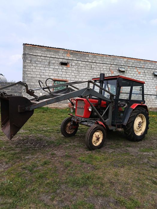 Ursus C-330 z turem i kabiną