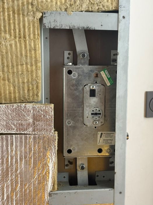 Fechadura para porta blindada mottura