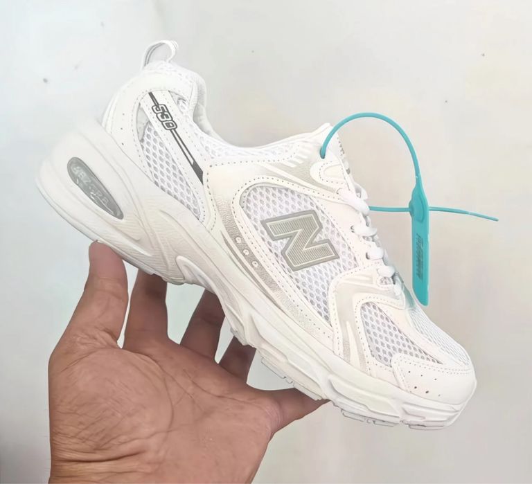 Жіночі кросівки New Balance 530 white