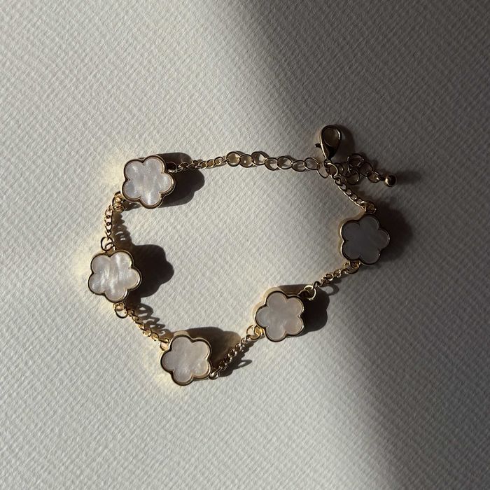Pulseira com Flor e Pérola