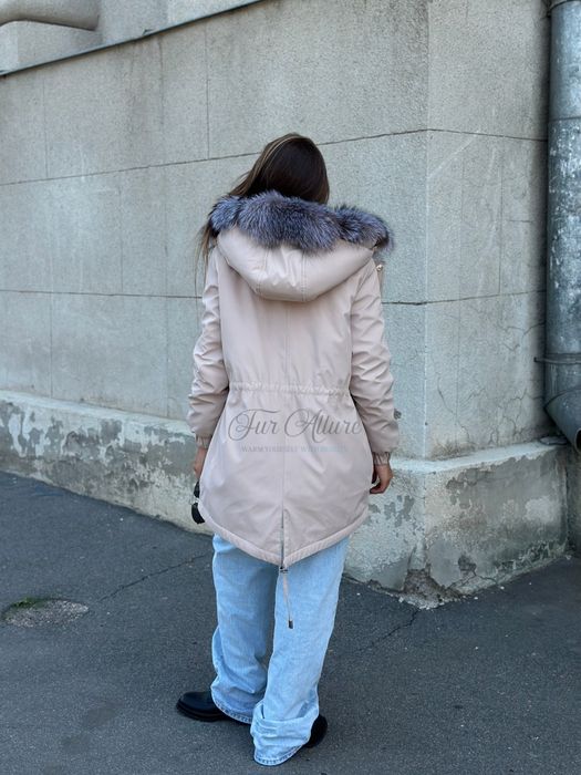 Жіноча зимова бежева парка з натуральним хутром блюфрост.  42-60 рр