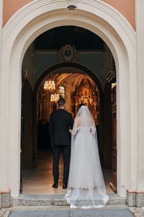 Suknia ślubna gorsetowa