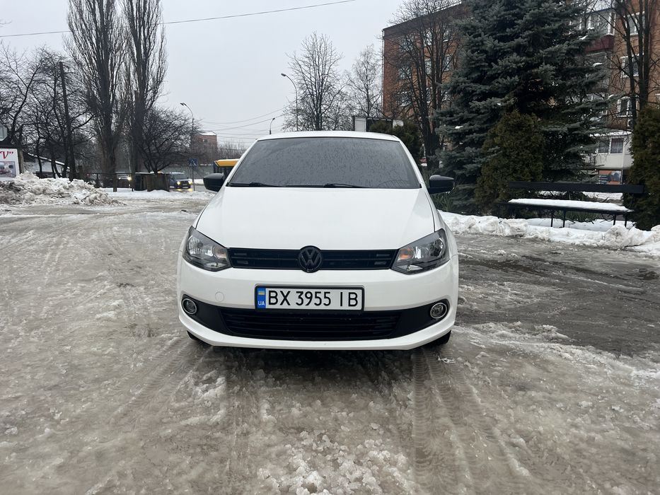 продам volkswagen polo sedan