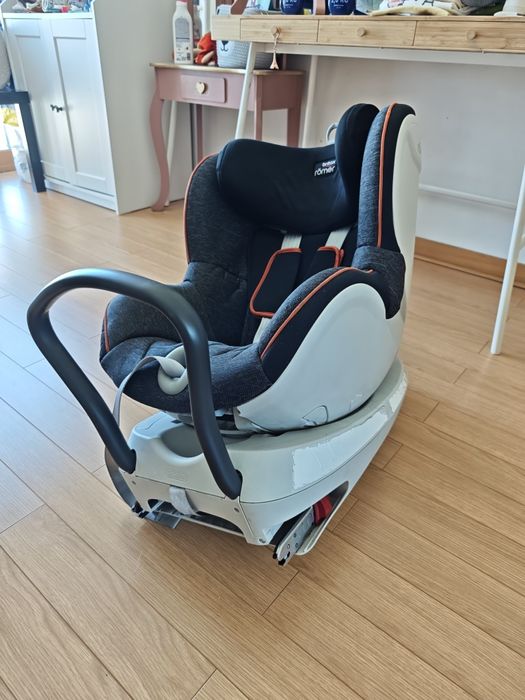 Cadeira Auto 0/1+ - Britax Dualfix 360° até 18kg, isofix, Black Marble