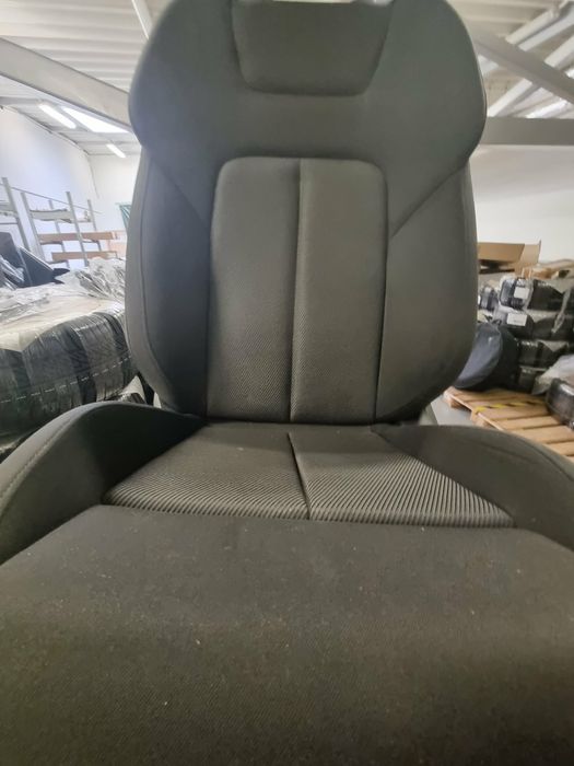 Komplet tapicerki Audi A6C8 Kombi