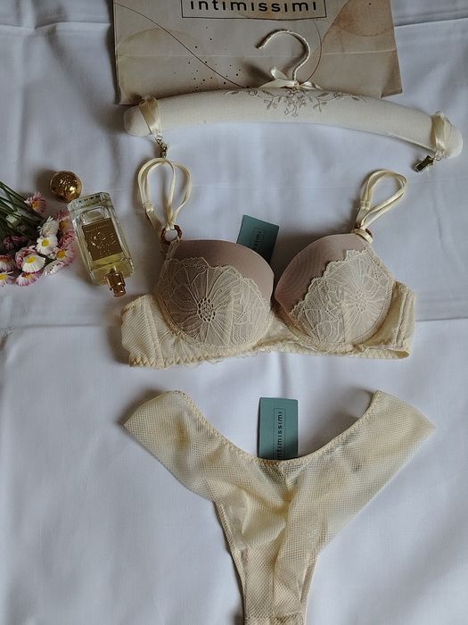 Шикарний романтичний комплект балконет Intimissimi