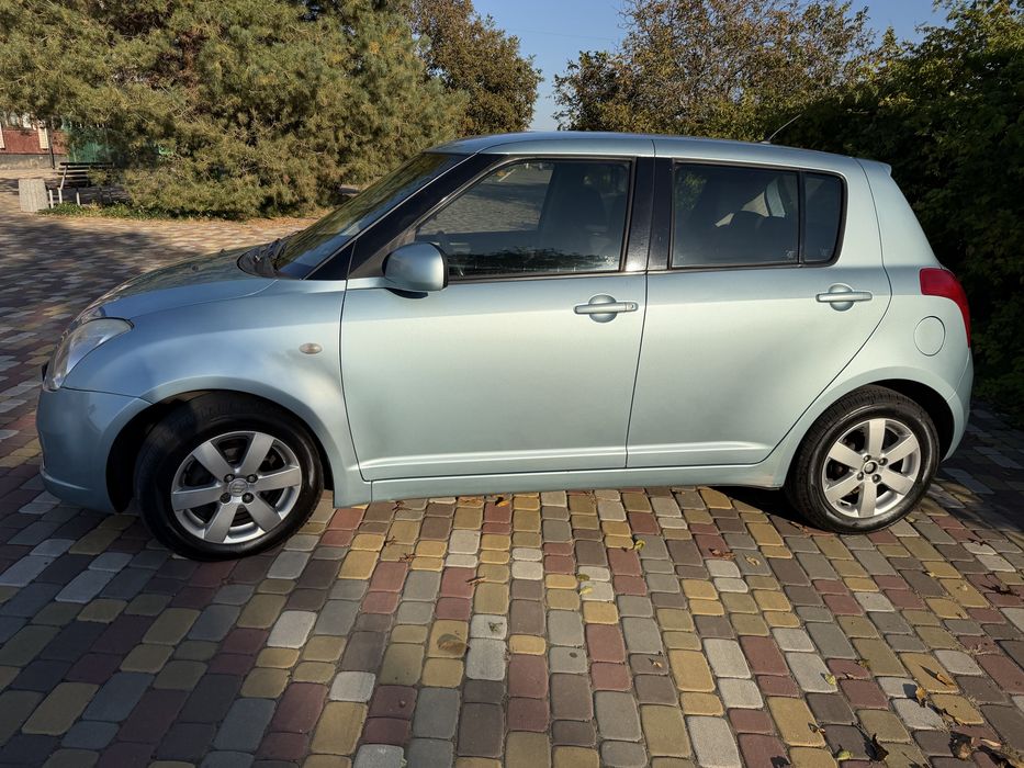 Продам власний автомобіль Suzuki Swift