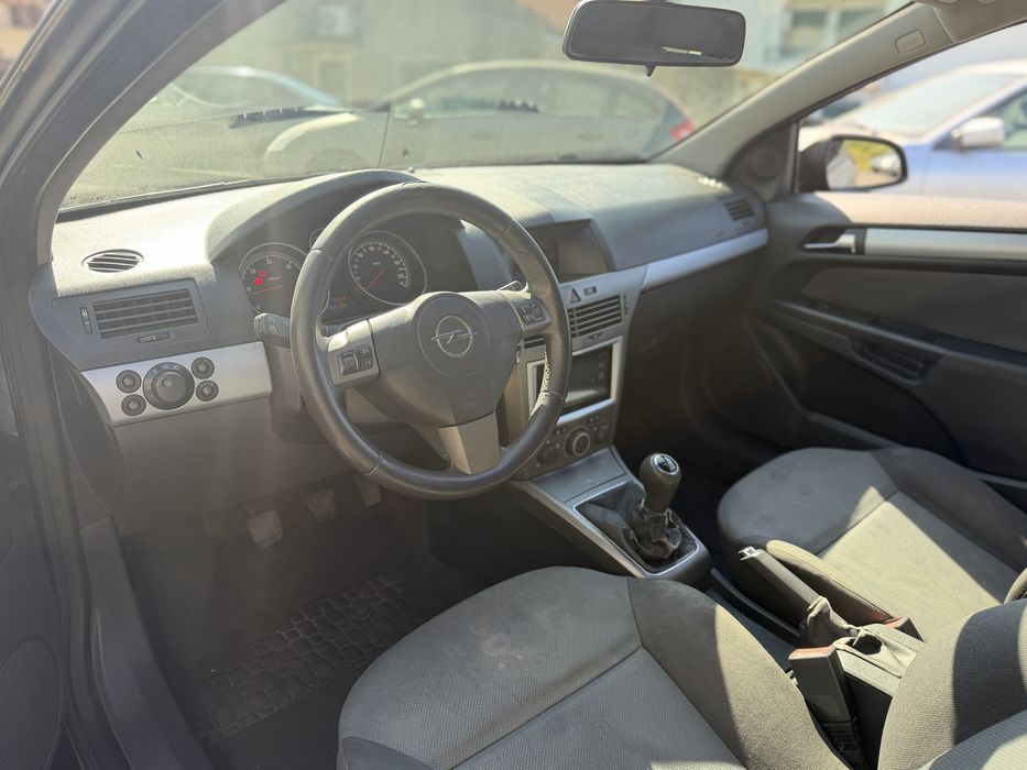 Opel Astra GTC 1.3 CDTI 90cv cx.6vel