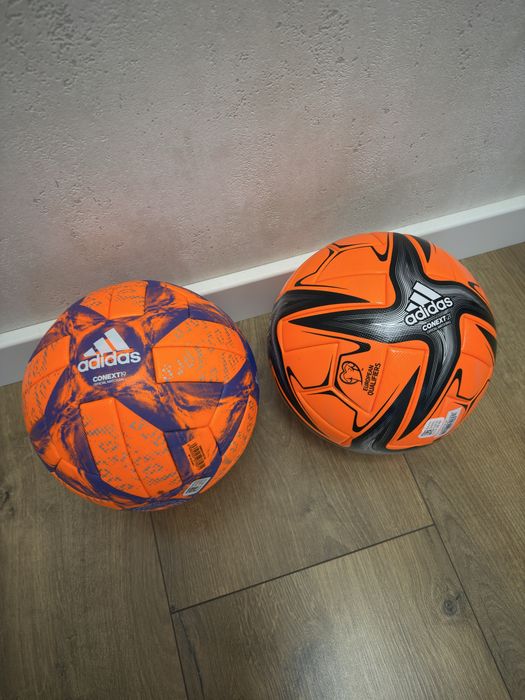 Футбольні мячі adidas