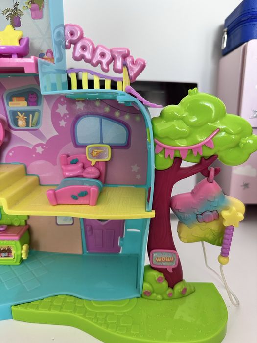 Magic Box Mojipops Moji house party