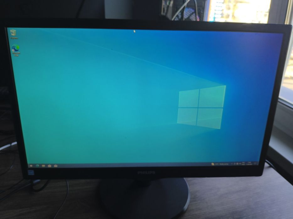 ЖК-монітор Philips 223V5L