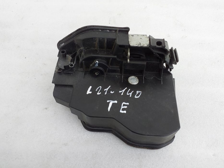 Fechadura / fecho porta trás esquerdo BMW 5 (E60)