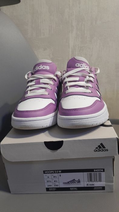 Кросівки жіночі  Adidas