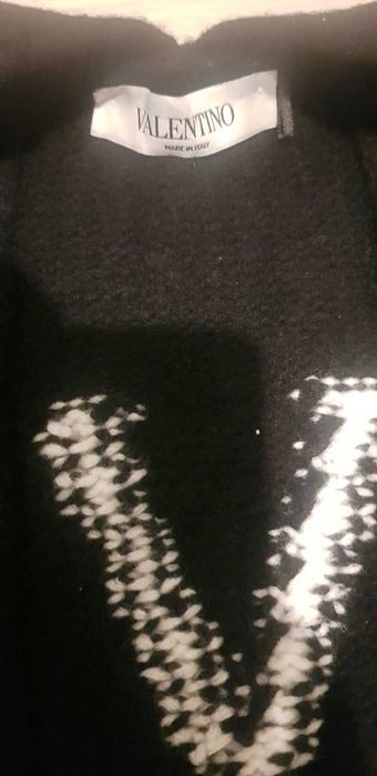 Dzianinowa peleryna/ponczo Valentino. Polecam