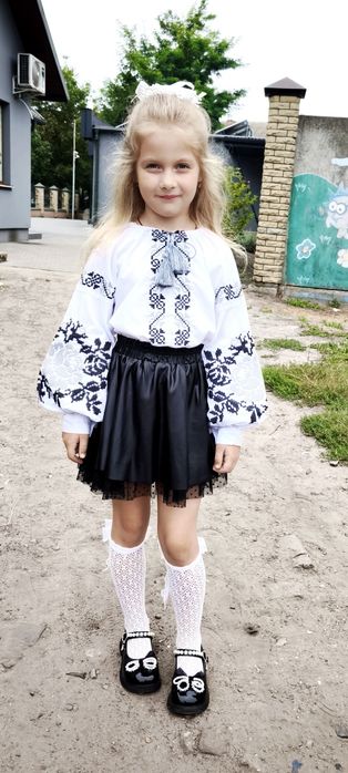 Вишиванка для дівчинки