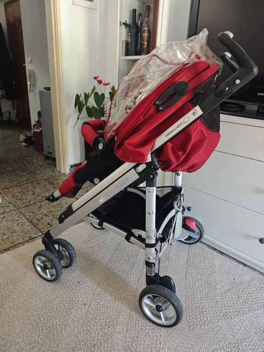 Carrinho de bebé + capa chuva bebê Confort