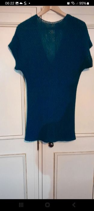 Casaco de malha de manga curta com botoes grandes