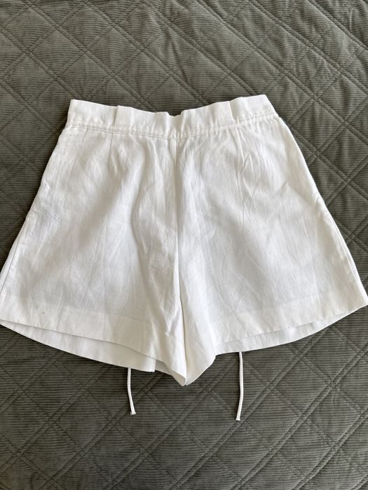 Calções de linho branco da Zara, tamanho M (com alguns defeitos)