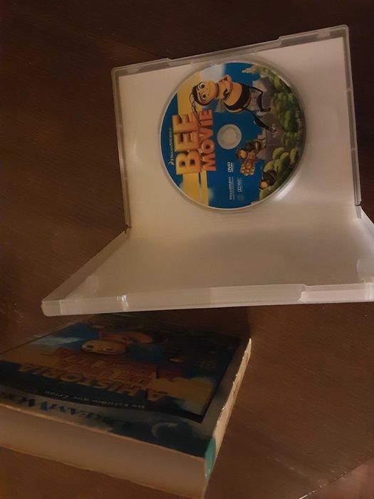 Filme "A história de uma abelha" Edição especial com capa