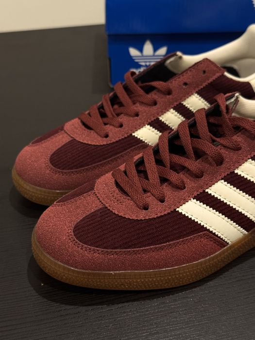 Sapatilhas Novas Bordo