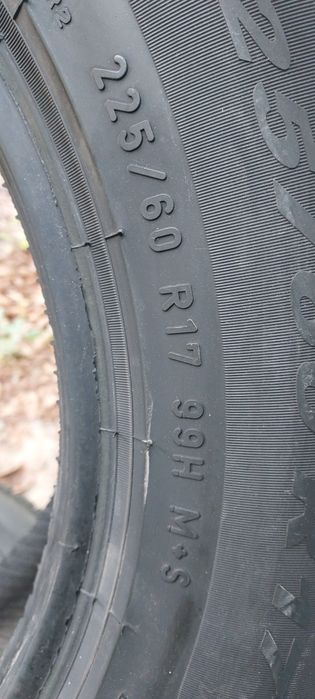 Продам зимові шини розмір 225/60/17
