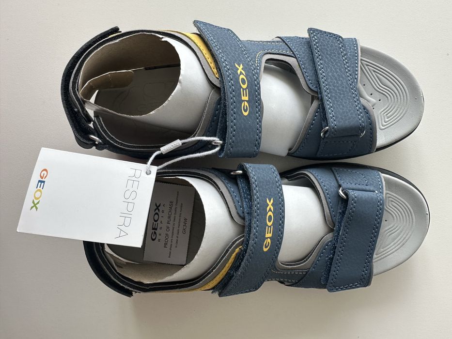 Сандалі Geox Respira для хлопчика, нові, 36 розмір