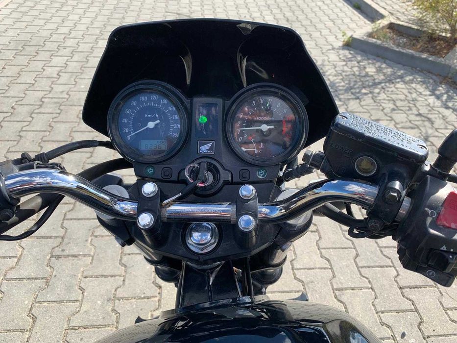 Mota Honda CBF 500 em bom estado