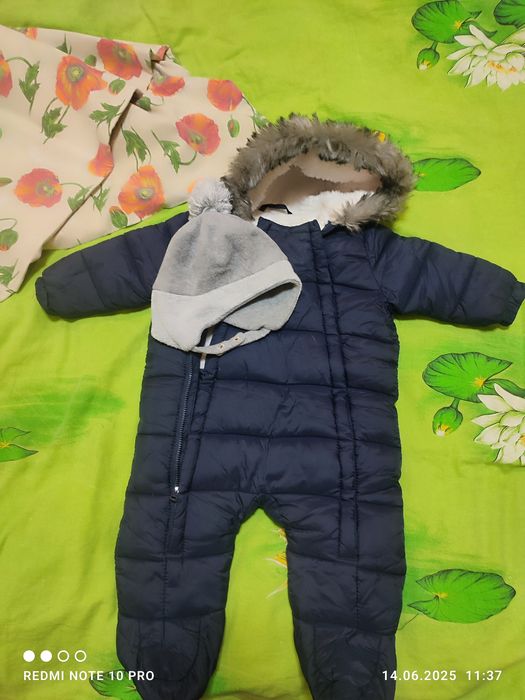 Продам комбинезончик теплые