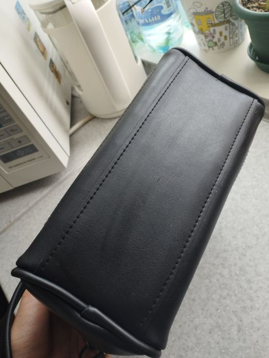 Сумка чорна шкіряна