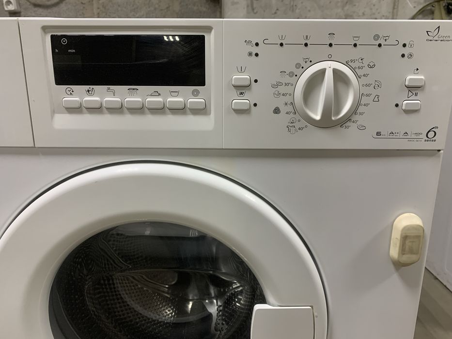 Продам вбудовану пральну машину Whirlpool AWOC0614, 6 кг.Гарантія.