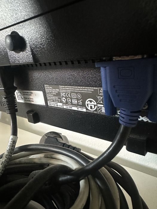 Monitor DELL - Funcional e com cabos