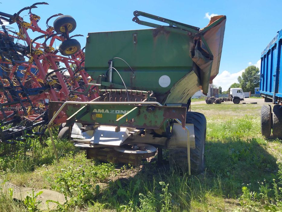 Розкидач добрив - Amazone ZG-B 8200